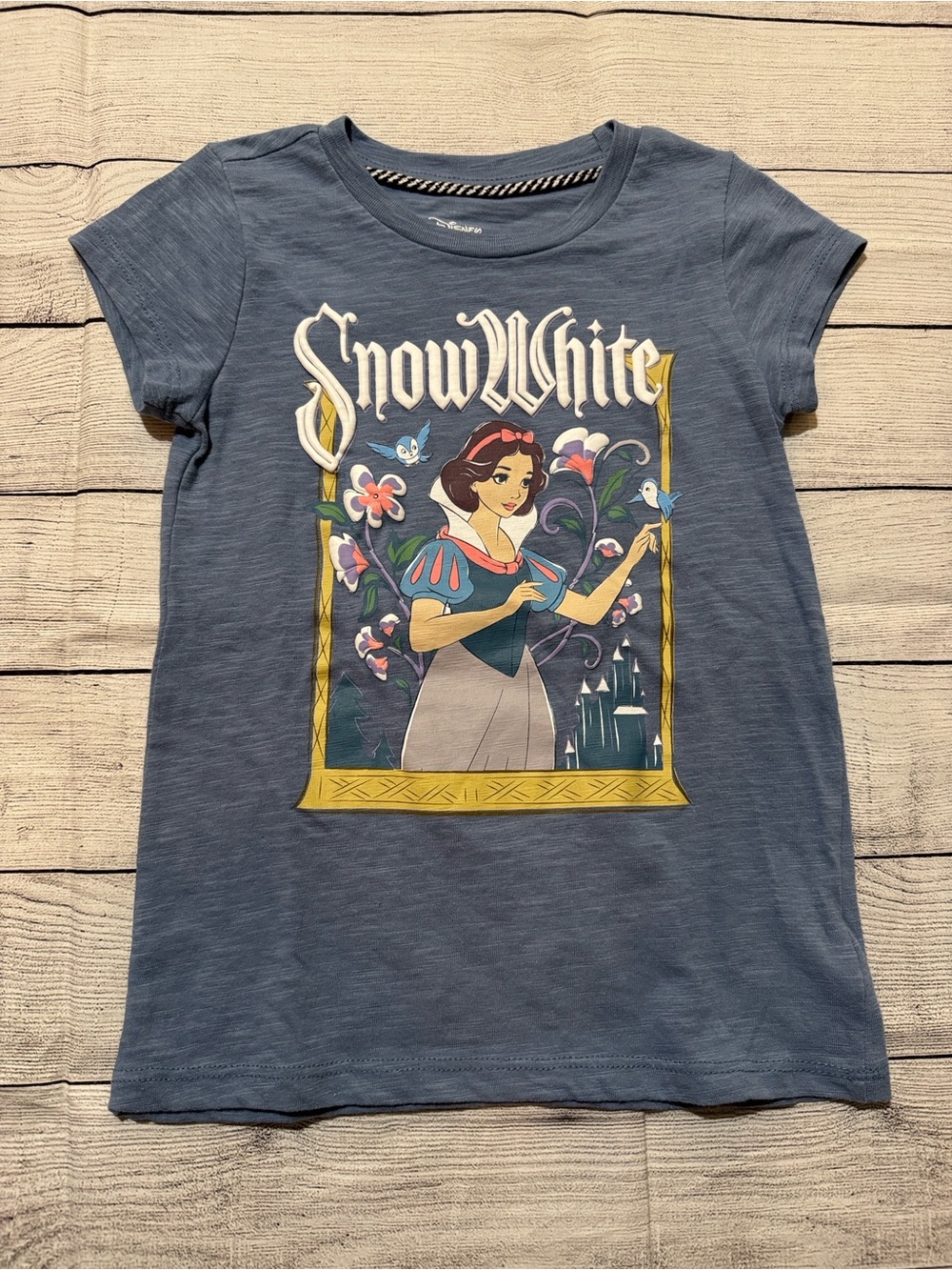 Disney Snow White Blue Short Sleeve Shirt size Small